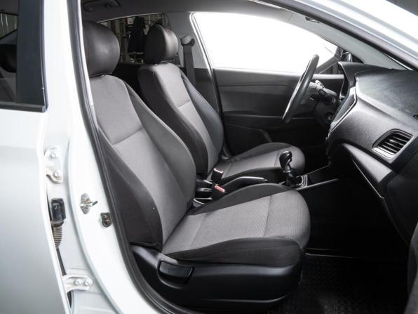 Hyundai Solaris II с пробегом 2017 года, цена 1 120 000 рублей, 105205 км, седан, Автокод Объявления