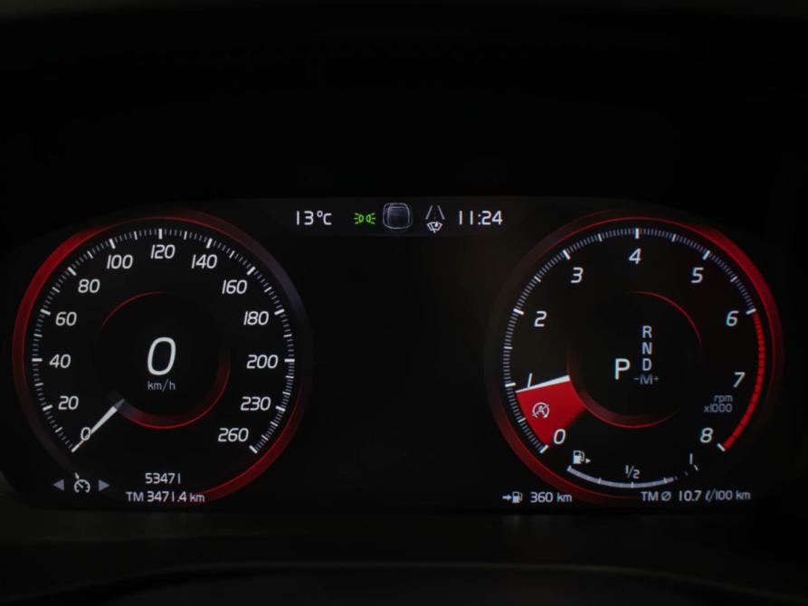 Volvo XC40 I Москва  - изображение 12