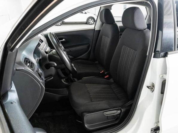 Volkswagen Polo V Рестайлинг с пробегом 2019 года, цена 829 000 рублей, 236547 км, седан, Автокод Объявления