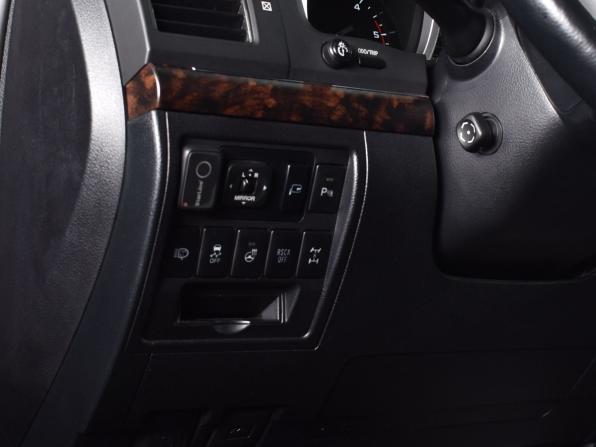 Toyota Land Cruiser 200 Series Рестайлинг 1 с пробегом 2013 года, цена 3 884 995 рублей, 222048 км, внедорожник, Автокод Объявления