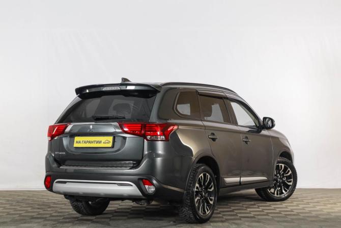 Mitsubishi Outlander III Рестайлинг 3 с пробегом 2021 года, цена 2 829 000 рублей, 40000 км, внедорожник, Автокод Объявления
