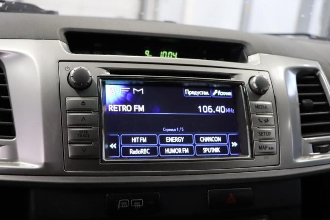 Toyota Hilux VII Рестайлинг с пробегом 2012 года, цена 1 799 990 рублей, 175052 км, пикап, Автокод Объявления