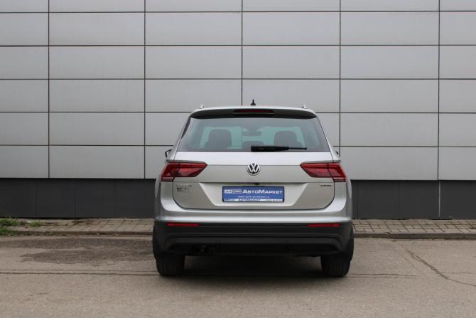 Volkswagen Tiguan II с пробегом 2019 года, цена 2 895 000 рублей, 74112 км, внедорожник, Автокод Объявления