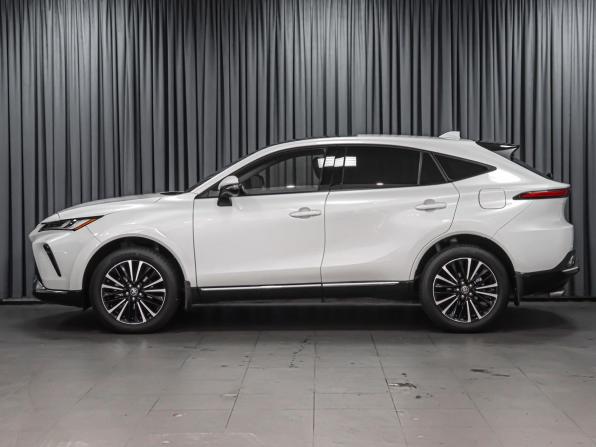 Toyota Venza II с пробегом 2023 года, цена 4 349 000 рублей, 34220 км, внедорожник, Автокод Объявления