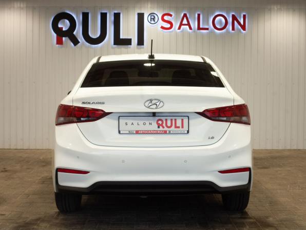 Hyundai Solaris II с пробегом 2018 года, цена 1 265 000 рублей, 161253 км, седан, Автокод Объявления