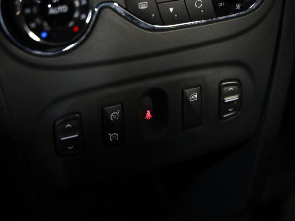 Renault Sandero II с пробегом 2016 года, цена 799 000 рублей, 104200 км, хэтчбек, Автокод Объявления