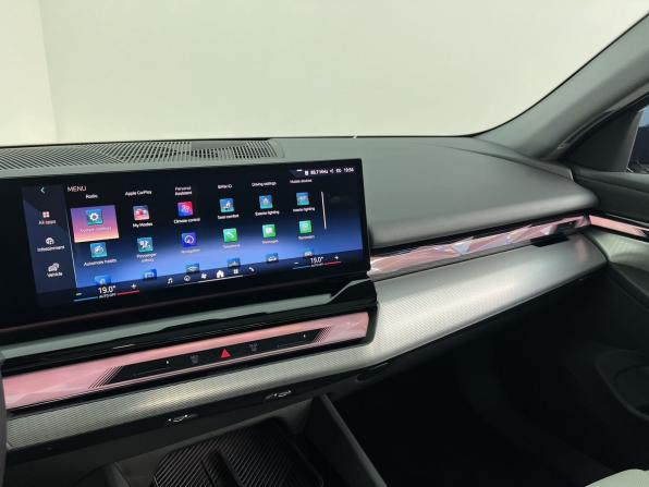 BMW 5 серии VIII (G60/G61/G68) с пробегом 2024 года, цена 7 600 000 рублей, 3400 км, седан, Автокод Объявления