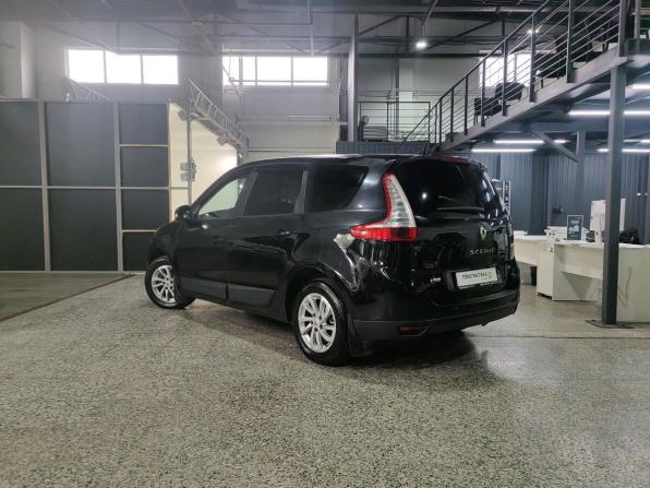 Renault Scenic III с пробегом 2010 года, цена 619 000 рублей, 230885 км, компактвэн, Автокод Объявления