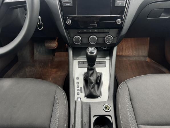 Skoda Octavia III (A7) Рестайлинг с пробегом 2019 года, цена 1 699 000 рублей, 116546 км, лифтбек, Автокод Объявления