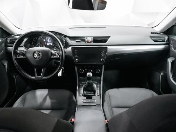 Skoda Superb III с пробегом 2017 года, цена 1 565 000 рублей, 178177 км, лифтбек, Автокод Объявления