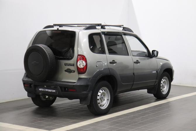 Chevrolet Niva I Рестайлинг с пробегом 2012 года, цена 397 000 рублей, 115536 км, внедорожник, Автокод Объявления