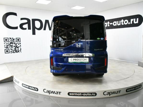 Honda Stepwgn V с пробегом 2017 года, цена 1 925 000 рублей, 67612 км, минивэн, Автокод Объявления