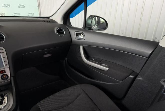Peugeot 408 I с пробегом 2013 года, цена 690 000 рублей, 131850 км, седан, Автокод Объявления