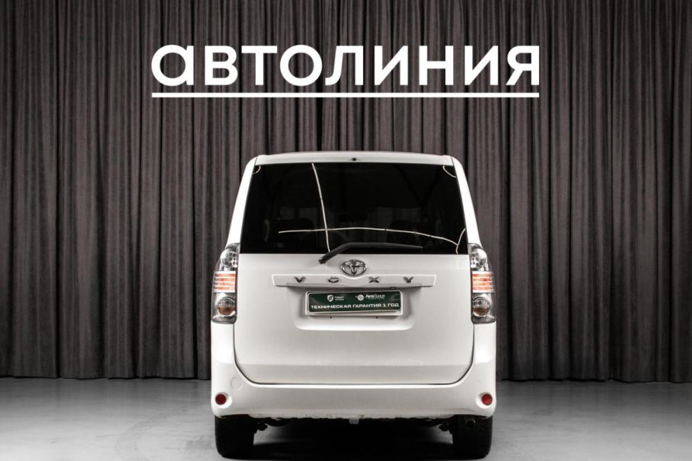 Toyota Voxy II (R70) Красноярск  - изображение 6