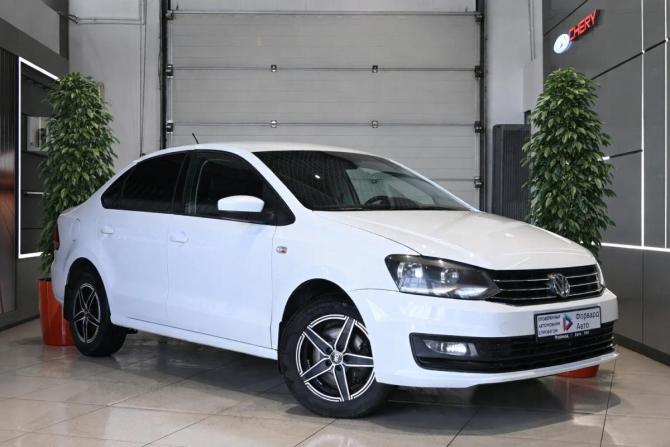 Volkswagen Polo V Рестайлинг с пробегом 2016 года, цена 919 000 рублей, 152000 км, седан, Автокод Объявления