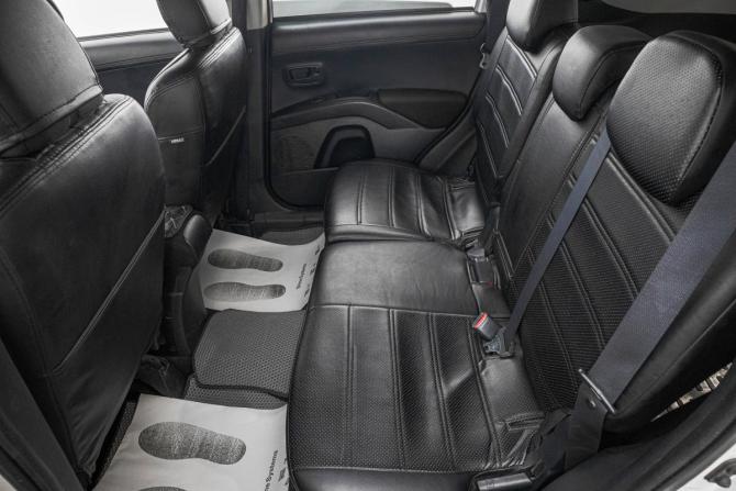 Mitsubishi Outlander II Рестайлинг с пробегом 2012 года, цена 919 000 рублей, 280000 км, внедорожник, Автокод Объявления