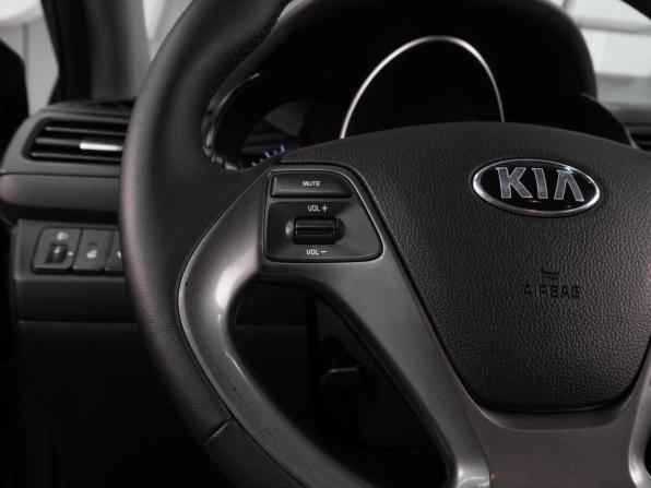 Kia Rio III Рестайлинг с пробегом 2016 года, цена 1 099 000 рублей, 140197 км, седан, Автокод Объявления