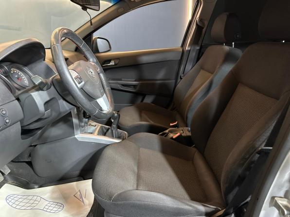 Opel Astra H Рестайлинг с пробегом 2013 года, цена 549 000 рублей, 165208 км, хэтчбек, Автокод Объявления