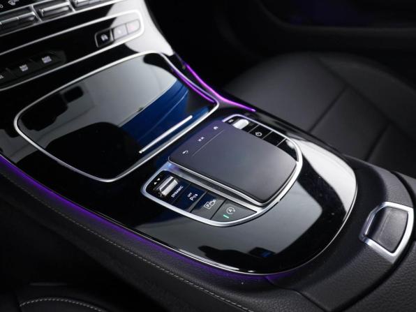 Mercedes-Benz E-Класс V (W213 S213 C238) Рестайлинг с пробегом 2021 года, цена 4 749 546 рублей, 42360 км, седан, Автокод Объявления