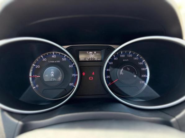 Hyundai ix35 I Рестайлинг с пробегом 2013 года, цена 1 100 000 рублей, 128000 км, внедорожник, Автокод Объявления