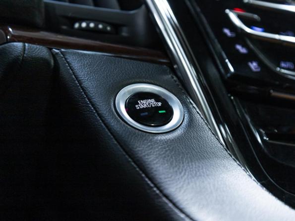 Cadillac Escalade IV с пробегом 2015 года, цена 3 850 000 рублей, 247390 км, внедорожник, Автокод Объявления