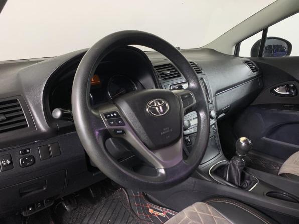 Toyota Avensis III Рестайлинг с пробегом 2011 года, цена 819 000 рублей, 329228 км, седан, Автокод Объявления