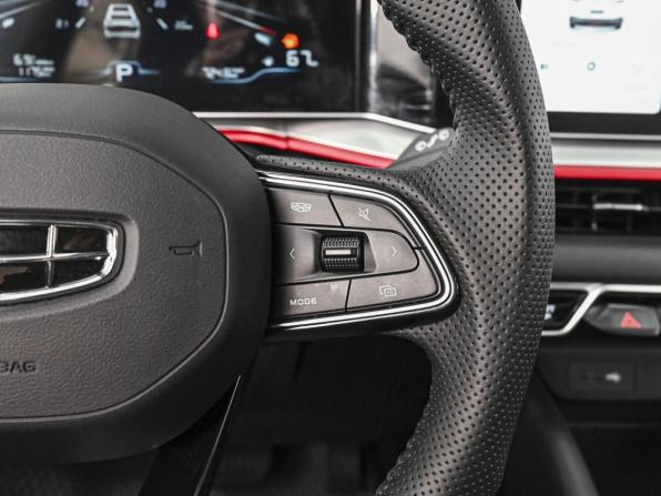 Geely Coolray I Рестайлинг с пробегом 2024 года, цена 2 279 000 рублей, 1175 км, внедорожник, Автокод Объявления