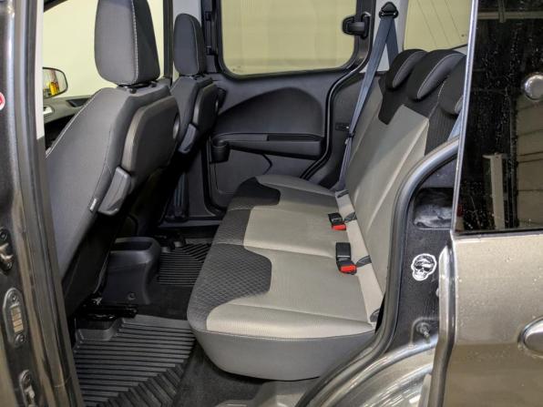 Ford Tourneo Courier I Рестайлинг с пробегом 2021 года, цена 2 220 000 рублей, 90288 км, компактвэн, Автокод Объявления