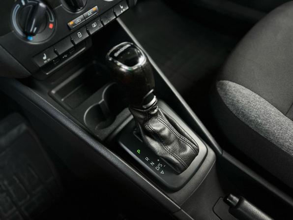 Skoda Rapid II с пробегом 2021 года, цена 1 299 000 рублей, 79275 км, лифтбек, Автокод Объявления