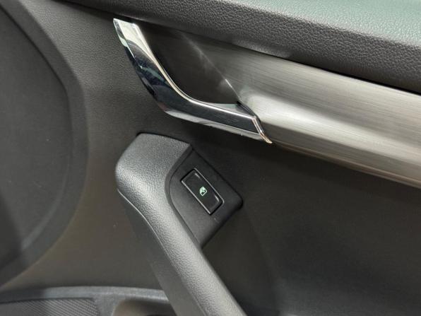 Skoda Octavia III (A7) Рестайлинг с пробегом 2019 года, цена 1 188 000 рублей, 302791 км, лифтбек, Автокод Объявления