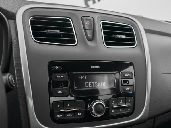 Renault Logan II Рестайлинг с пробегом 2020 года, цена 1 310 000 рублей, 36903 км, седан, Автокод Объявления