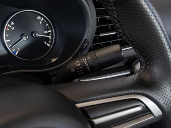 Mazda 3 IV (BP) с пробегом 2021 года, цена 1 900 000 рублей, 64971 км, седан, Автокод Объявления