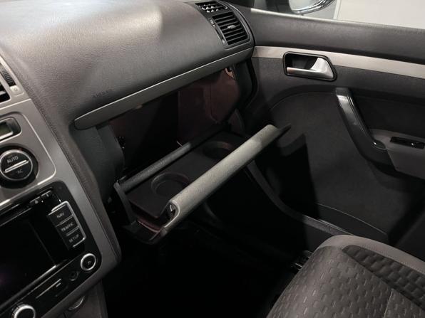 Volkswagen Touran I Рестайлинг с пробегом 2010 года, цена 584 000 рублей, 254263 км, компактвэн, Автокод Объявления