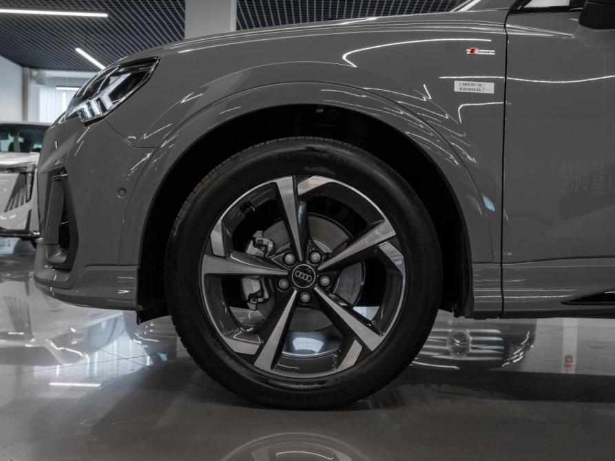 Audi Q3 II (F3) Москва  - изображение 25