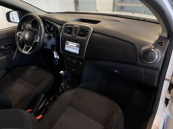 Renault Logan II Рестайлинг с пробегом 2020 года, цена 1 037 000 рублей, 125481 км, седан, Автокод Объявления