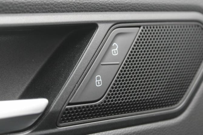Volkswagen Tiguan II Рестайлинг с пробегом 2021 года, цена 3 750 000 рублей, 84000 км, внедорожник, Автокод Объявления