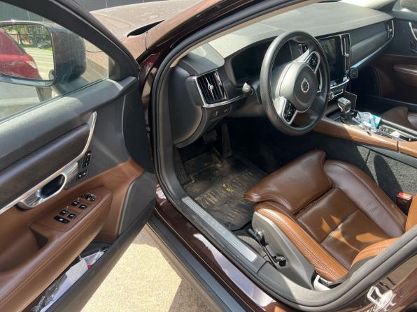 Volvo V90 Cross Country I с пробегом 2017 года, цена 2 250 000 рублей, 302688 км, универсал, Автокод Объявления