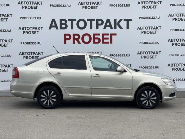 Skoda Octavia II (A5) Рестайлинг с пробегом 2011 года, цена 593 000 рублей, 251000 км, лифтбек, Автокод Объявления