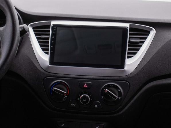 Hyundai Solaris II с пробегом 2017 года, цена 1 260 000 рублей, 111825 км, седан, Автокод Объявления