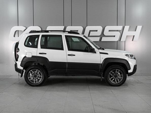 Lada (ВАЗ) Niva Travel I с пробегом 2024 года, цена 1 230 000 рублей, 17742 км, внедорожник, Автокод Объявления