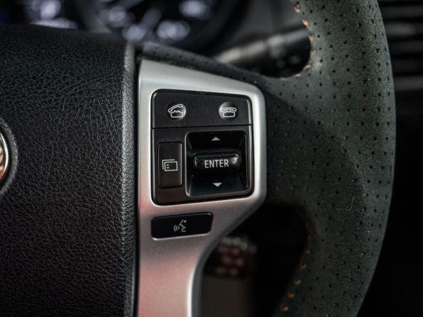 Toyota Land Cruiser Prado 150 Series Рестайлинг 1 с пробегом 2015 года, цена 3 690 500 рублей, 140677 км, внедорожник, Автокод Объявления