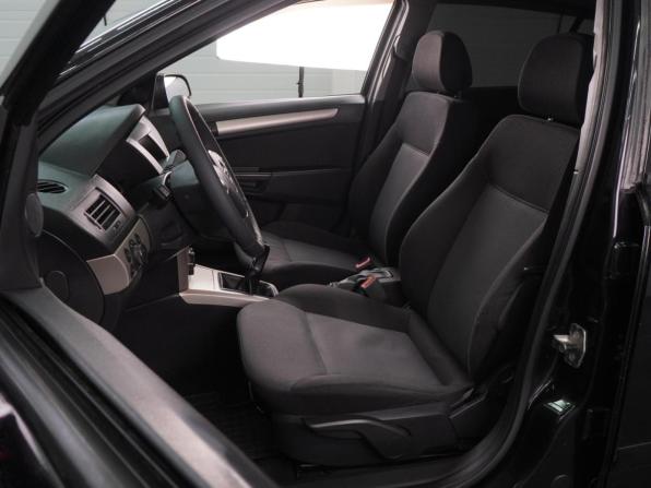 Opel Astra H Рестайлинг с пробегом 2008 года, цена 529 000 рублей, 233568 км, хэтчбек, Автокод Объявления