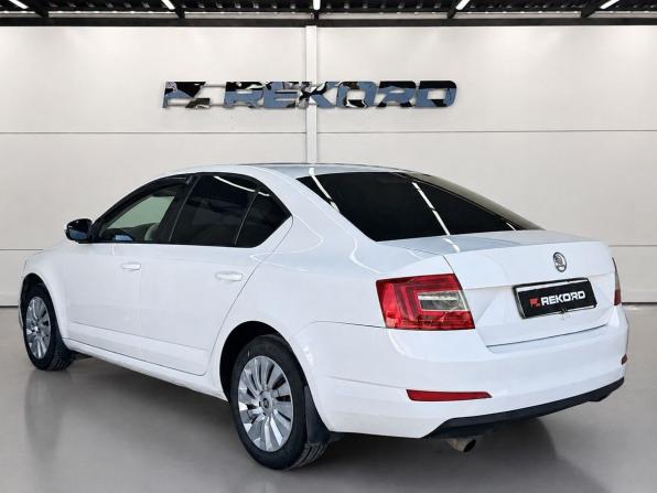 Skoda Octavia III (A7) с пробегом 2014 года, цена 760 000 рублей, 607000 км, лифтбек, Автокод Объявления