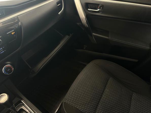 Toyota Corolla XI (E160 E170 E180) с пробегом 2013 года, цена 995 000 рублей, 275654 км, седан, Автокод Объявления