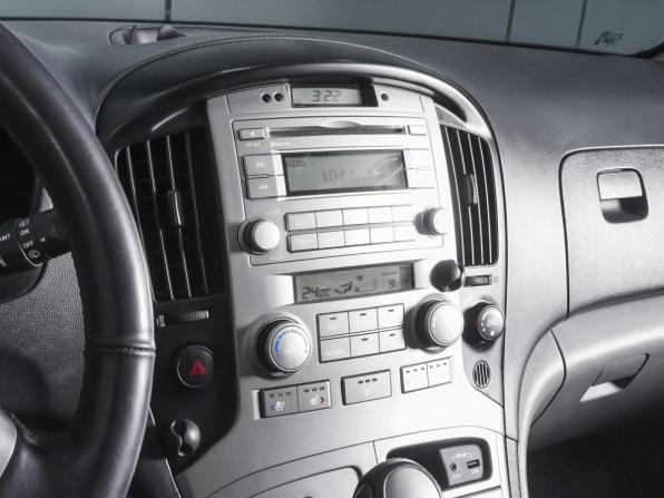 Hyundai Grand Starex I с пробегом 2013 года, цена 2 280 000 рублей, 133502 км, минивэн, Автокод Объявления