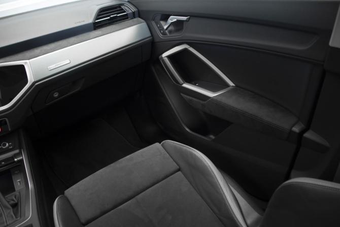 Audi Q3 II (F3) с пробегом 2021 года, цена 3 300 000 рублей, 66000 км, внедорожник, Автокод Объявления