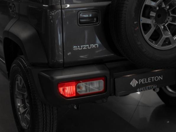 Suzuki Jimny IV с пробегом 2025 года, цена 3 950 000 рублей, 50 км, внедорожник, Автокод Объявления