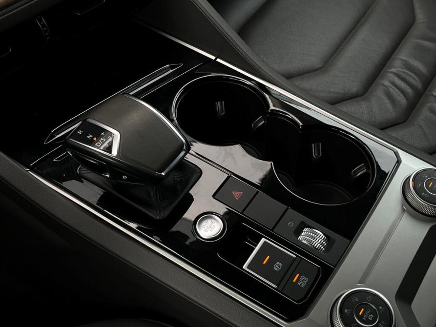 Volkswagen Touareg III Санкт-Петербург  - изображение 19