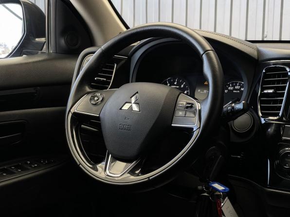 Mitsubishi Outlander III Рестайлинг 3 с пробегом 2018 года, цена 1 677 000 рублей, 161354 км, внедорожник, Автокод Объявления
