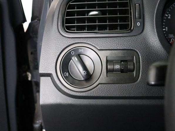 Volkswagen Polo V Рестайлинг с пробегом 2017 года, цена 1 120 000 рублей, 93936 км, седан, Автокод Объявления